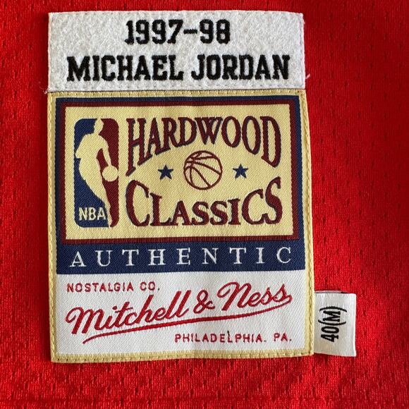Authentic Mitchell & Ness NBA Chicago Bulls Michael Jordan 97-98 Jersey Sz 40 M - Picture 3 of 10